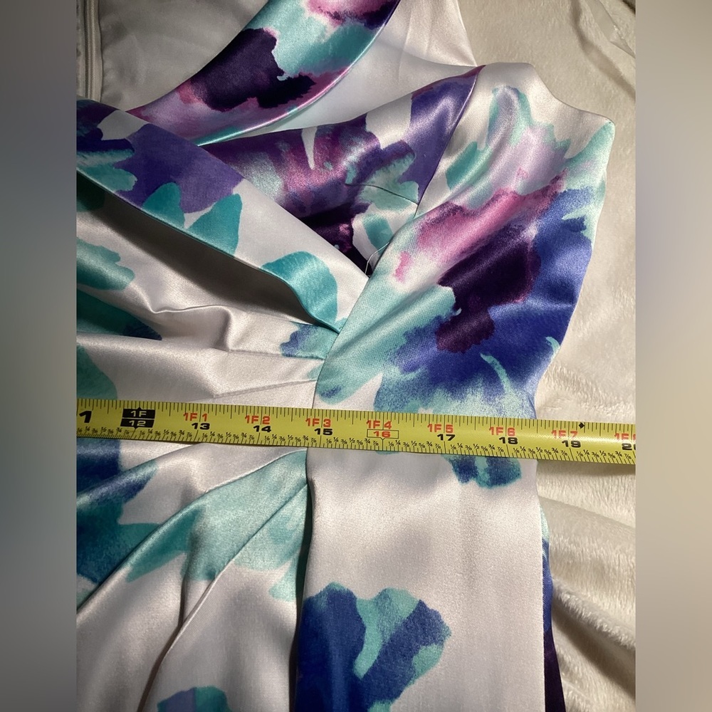 Tahari White and Green Patterned Dress - Picture 10 of 14